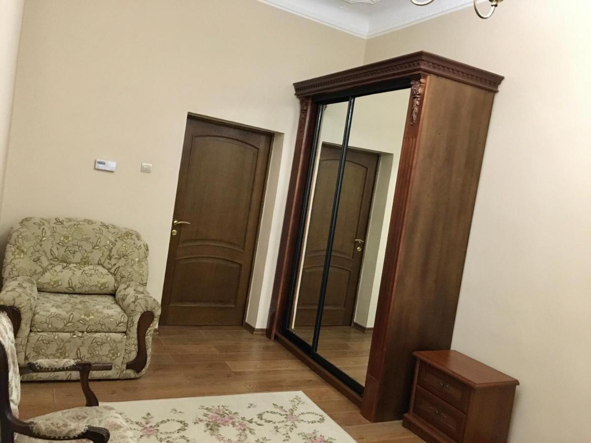 Cozy Apartment Lviv Eksteriør bilde